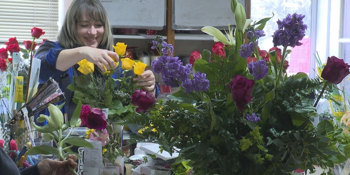 Florists prepare for Valentines Day rush [Video]
