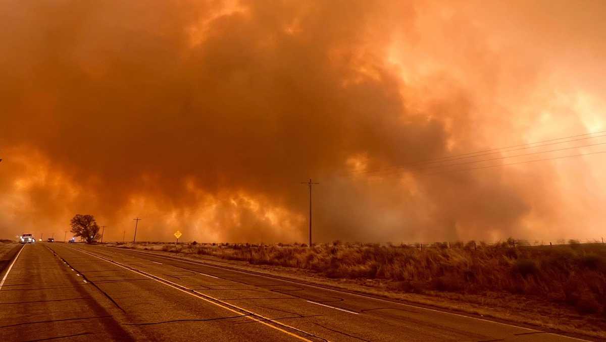 Wildfires scorch Oklahoma, Texas Panhandle; briefly shut down nuclear weapons facility [Video]