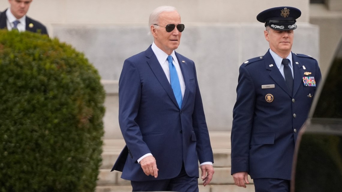 Biden undergoes physical at Walter Reed [Video]