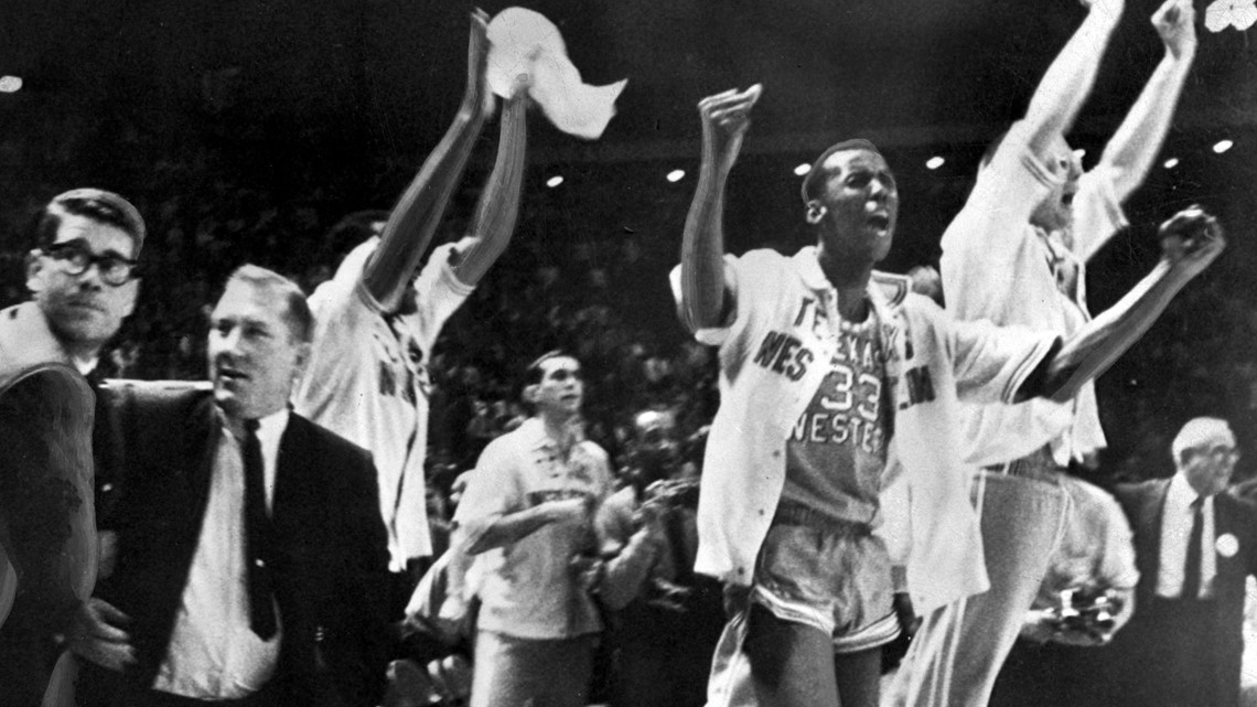 This Day In Sports – The college basketball color barrier [Video]