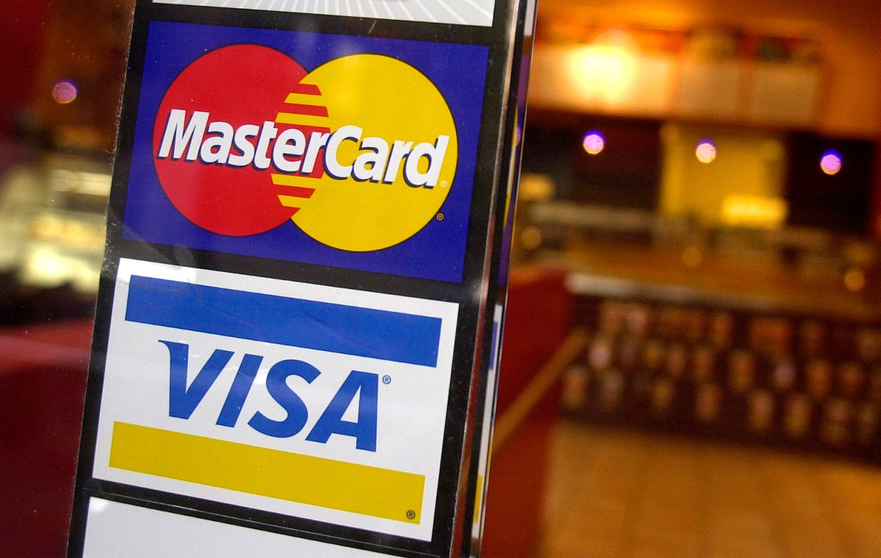 Visa, Mastercard settle long-running antitrust suit over swipe fees with merchants | KLRT [Video]