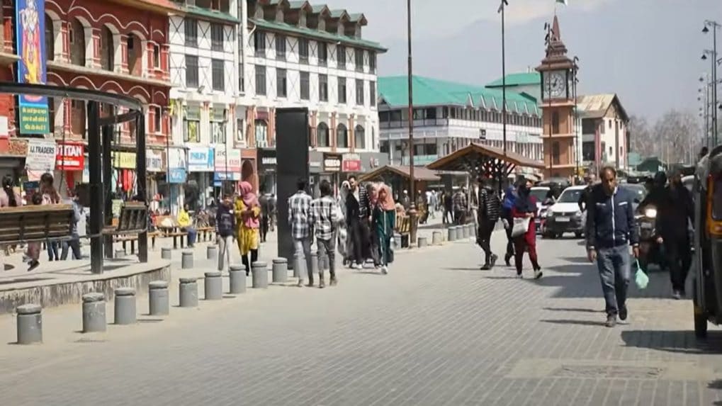 Local businesses thrive as peace returns to Kashmir Valley; UT awaits elections [Video]