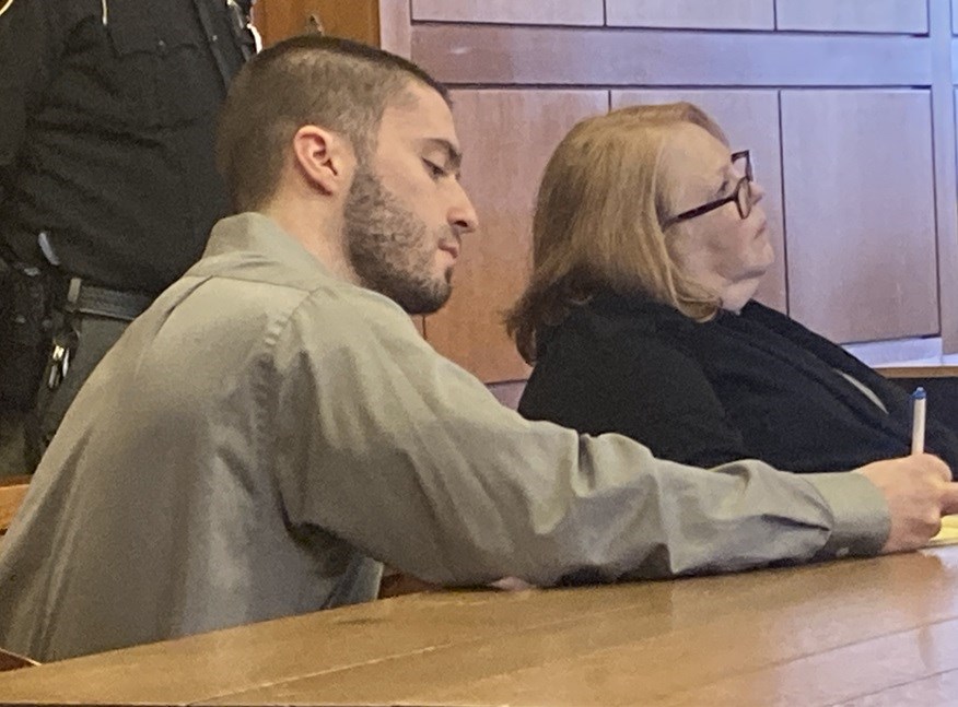 Vienna man caught lying about military service sentenced for strangling woman holding child [Video]