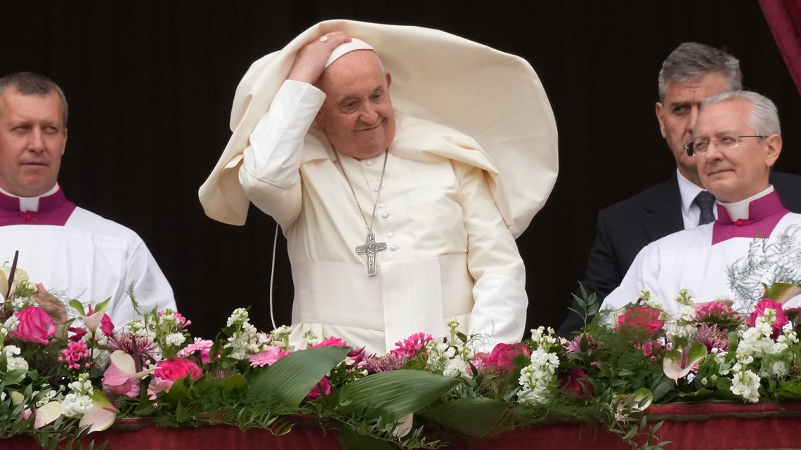 Pope Francis leads Easter Sunday Mass, overcoming health concerns [Video]