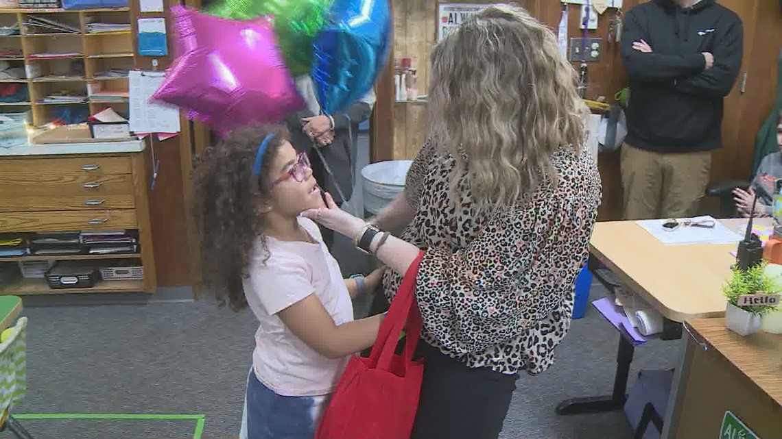 School dedicates entire day to Teacher of the Week [Video]