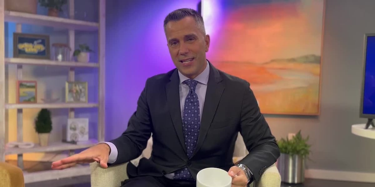 WIS News 10 mug featured on Late Night with Seth Meyers [Video]