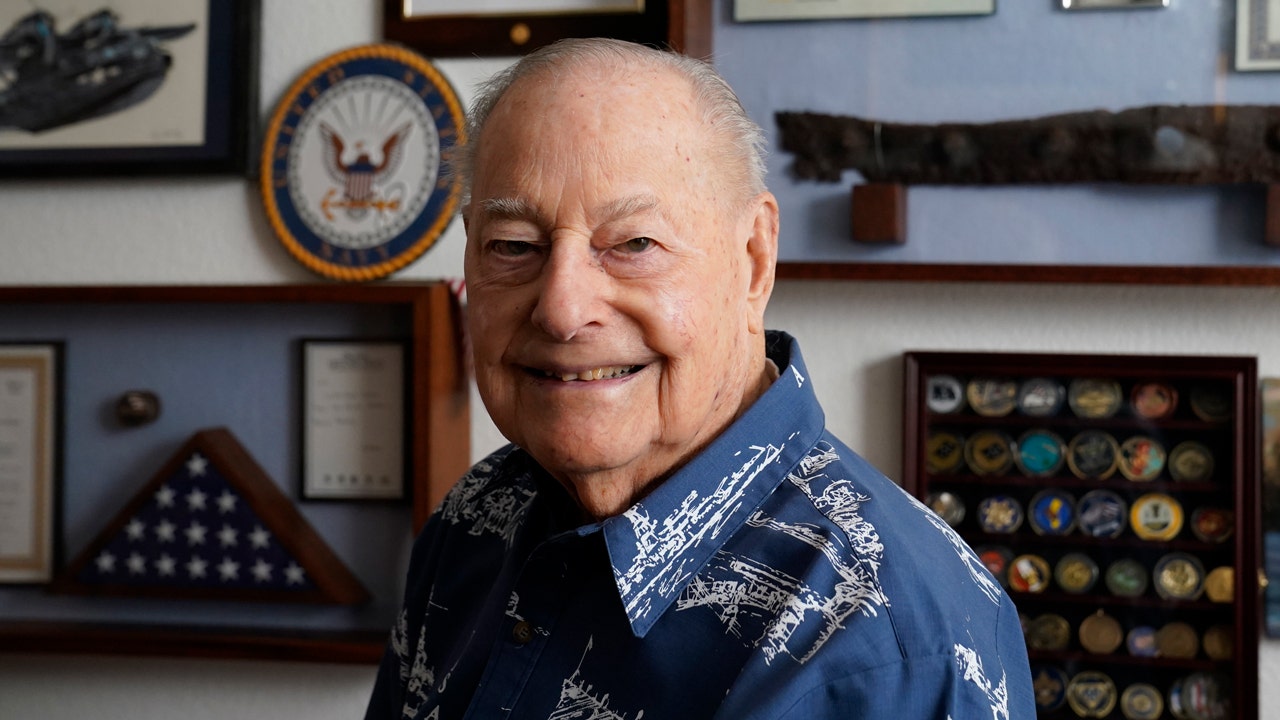 Lou Conter, last living Pearl Harbor survivor aboard USS Arizona, dead at 102 [Video]