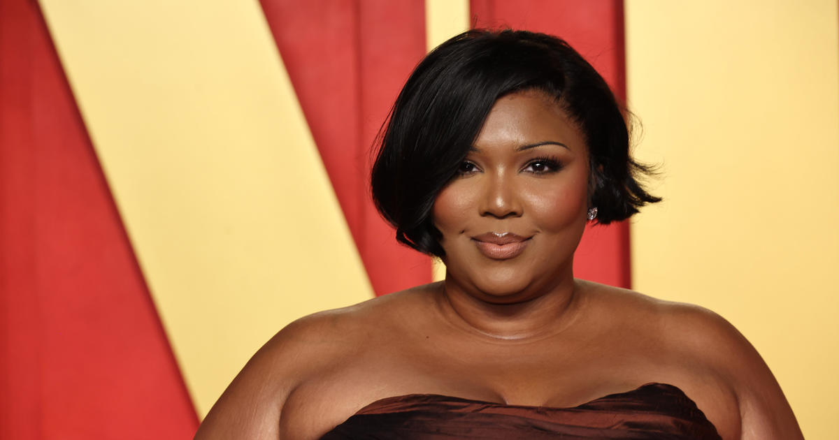 Lizzo says she’s not leaving music industry, clarifies “I QUIT” statement [Video]