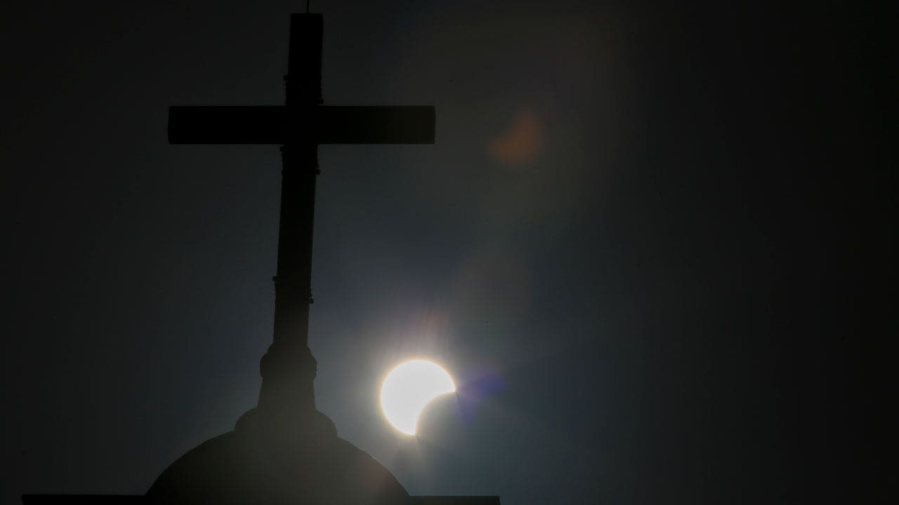 How religions traditionally view a solar eclipse, from ‘end times’ to ‘karmic multiplier,’ [Video]
