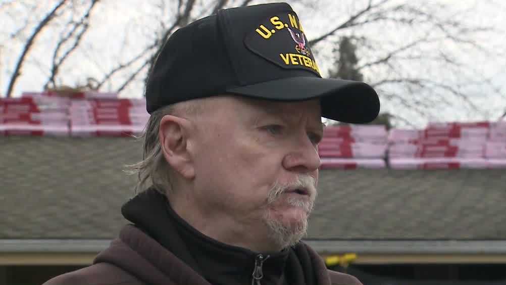 Muskego Navy veteran receives new roof for free [Video]