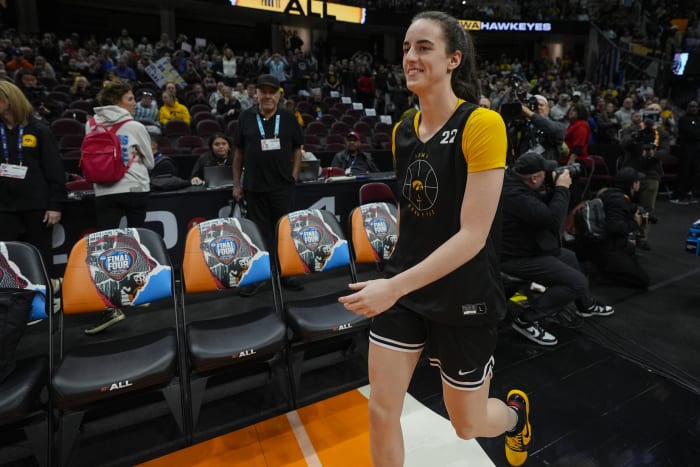Caitlin Clark set out to turn Iowa into a winner. She redefined women’s college hoops along the way [Video]