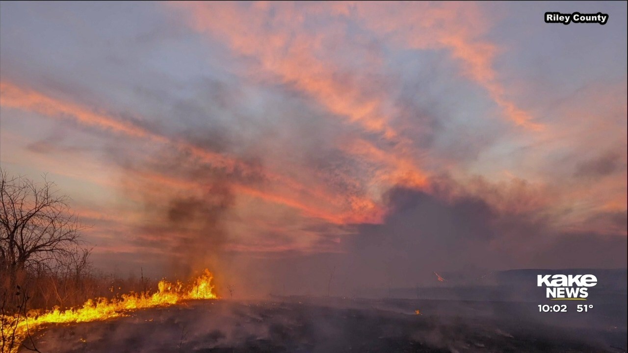 Dry, windy conditions spark two wildfires in northeast Kansas [Video]
