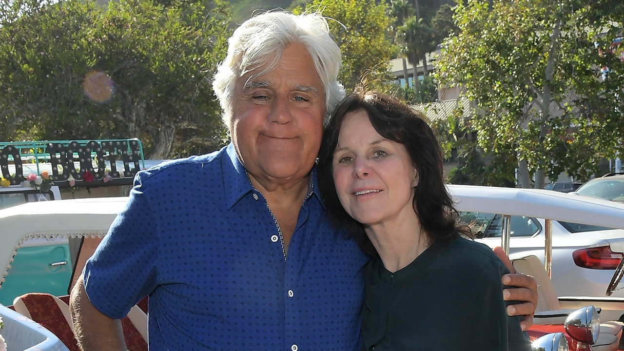 Jay Leno granted conservatorship over wife Mavis due to her dementia diagnosis [Video]