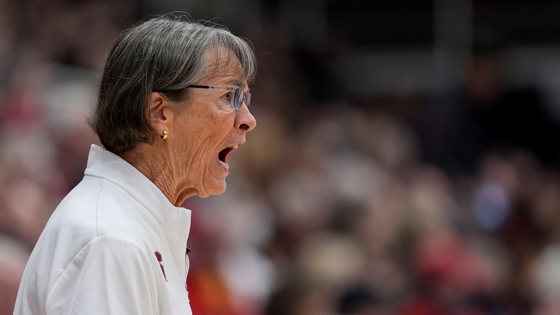 Stanford’s Tara VanDerveer retires as women’s hoops coach [Video]