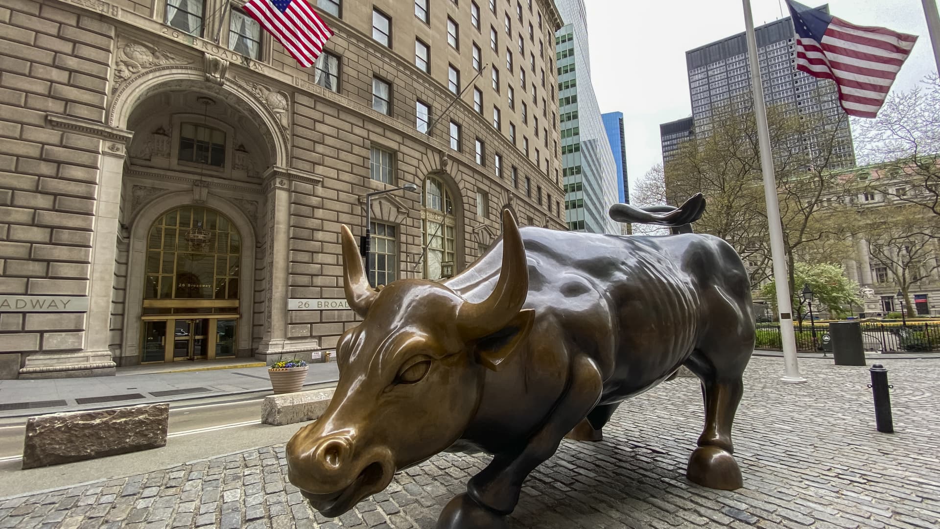 Wells Fargo’s Chris Harvey is reluctantly Street’s new biggest bull [Video]