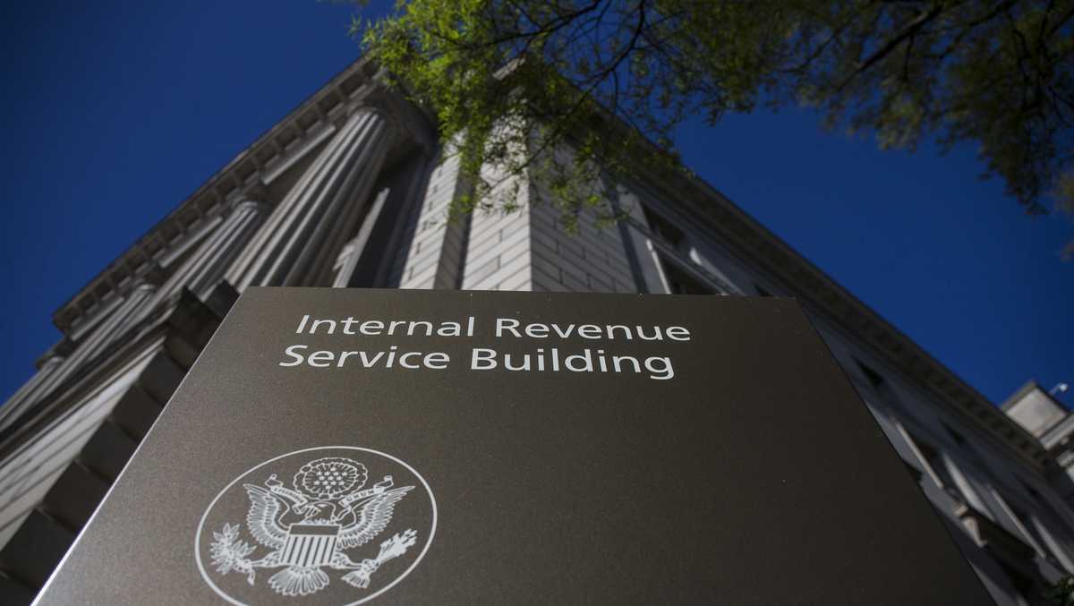Consumer watch: IRS warns taxpayers of refund scams [Video]
