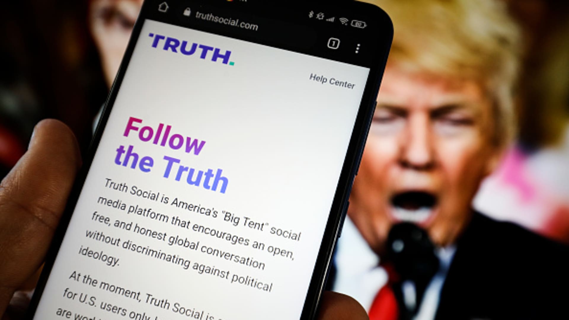 Trump tries to boost support for Truth Social as DJT stock tanks [Video]
