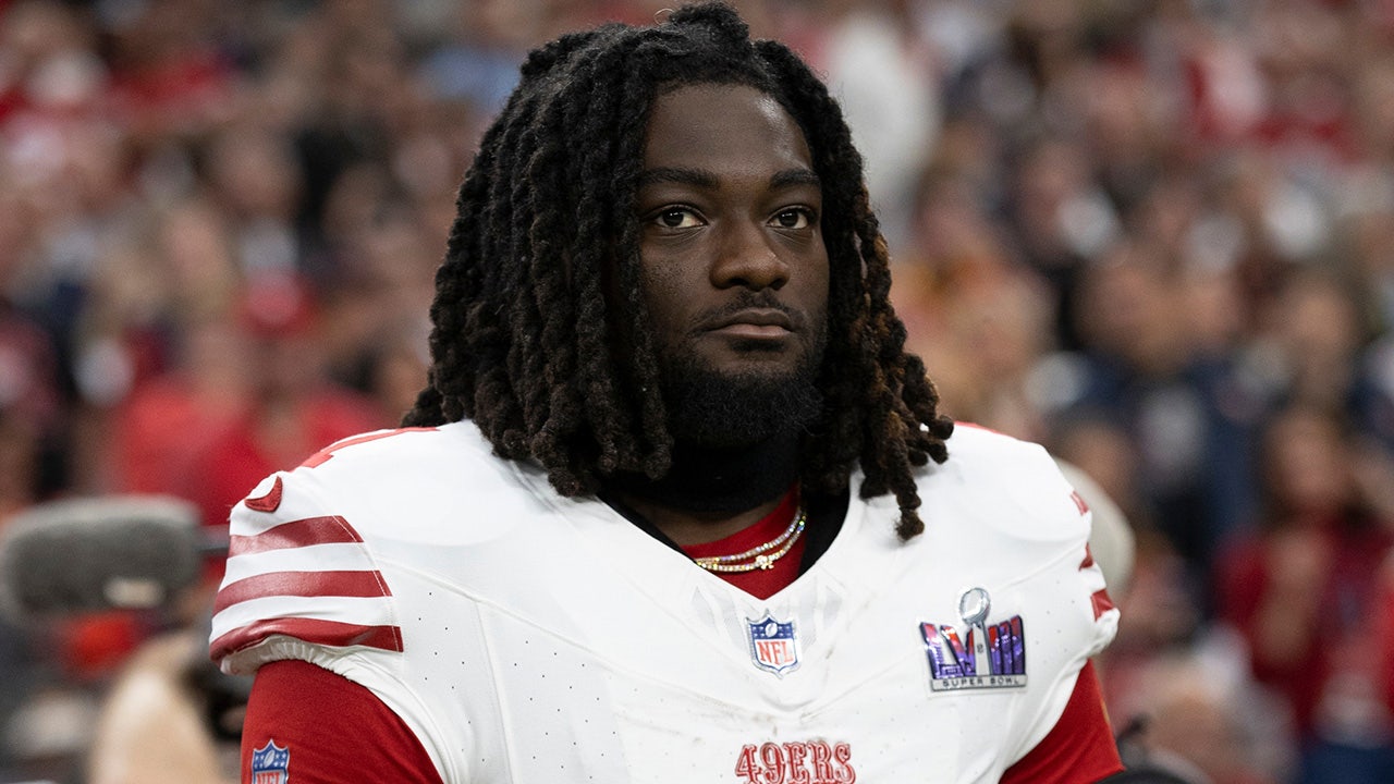 NFL star Brandon Aiyuk appears to unfollow 49ers’ social media amid contract dispute [Video]
