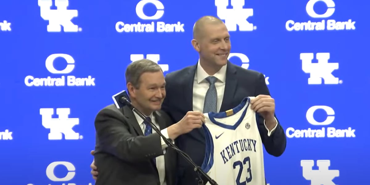 WATCH: Big Blue Nation welcomes Coach Mark Pope [Video]