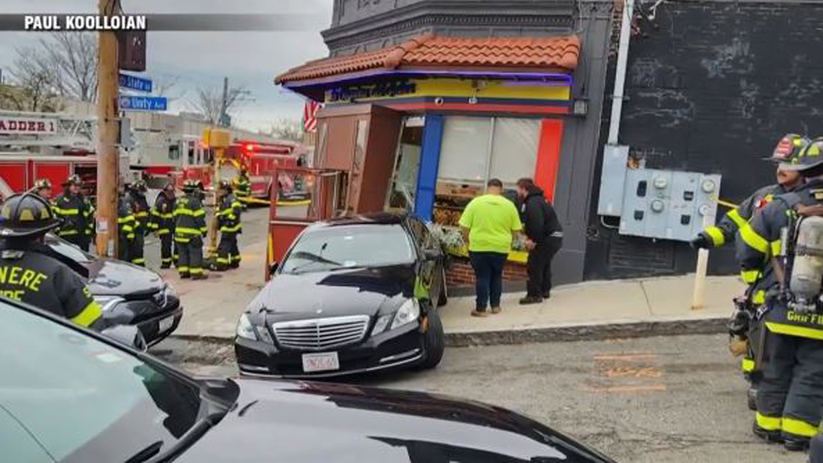 Police investigating after car crashes into building in Revere – Boston News, Weather, Sports [Video]