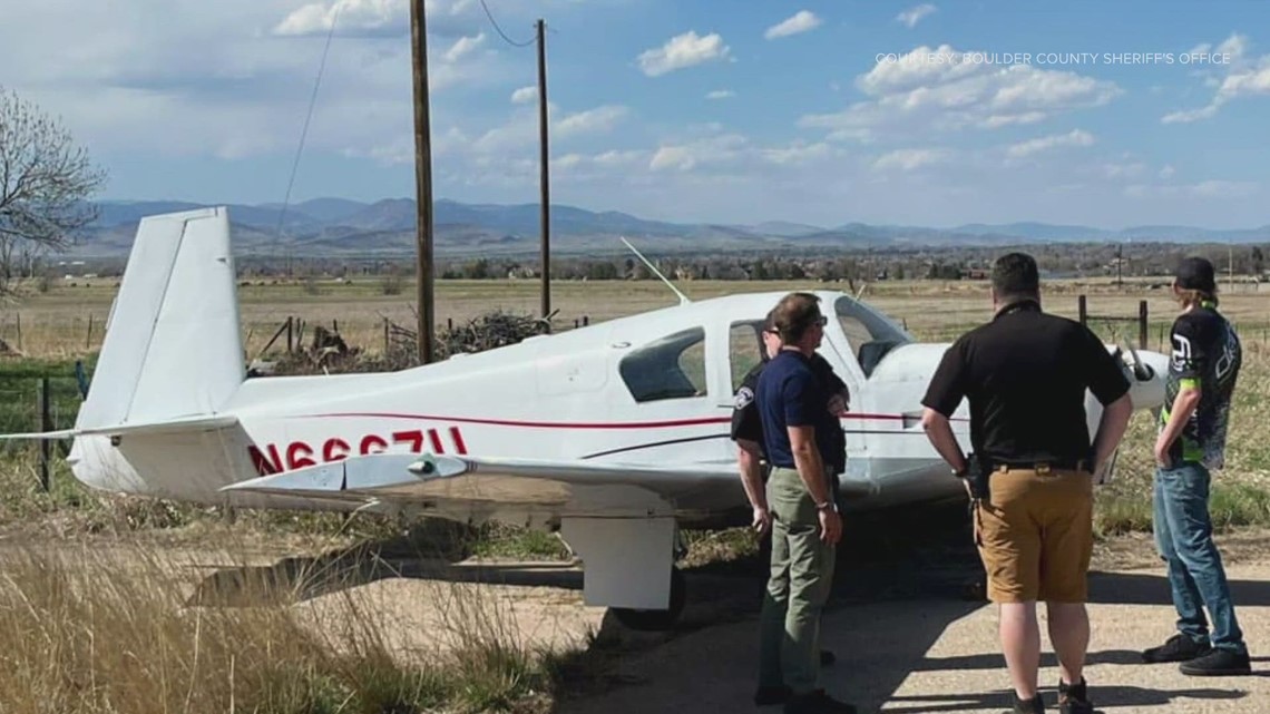 Pilot of small plane makes emergency landing on Boulder County highway [Video]