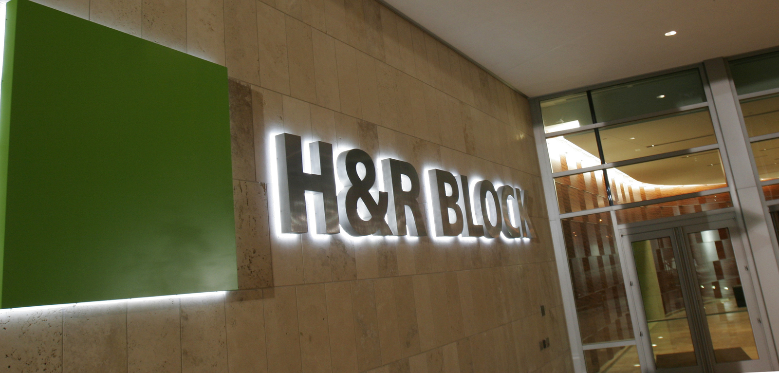 Getting an H&R Block bad gateway message? Company says they have resolved the ‘issue’ on Tax Day [Video]