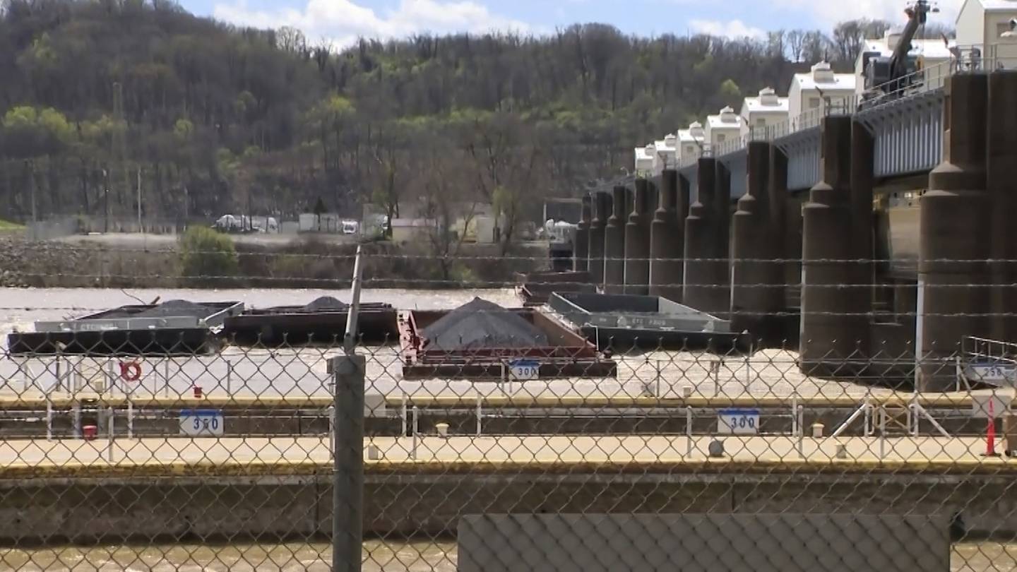 Ohio River near Pittsburgh is closed as crews search for missing barge, one of 26 that broke loose  WPXI [Video]