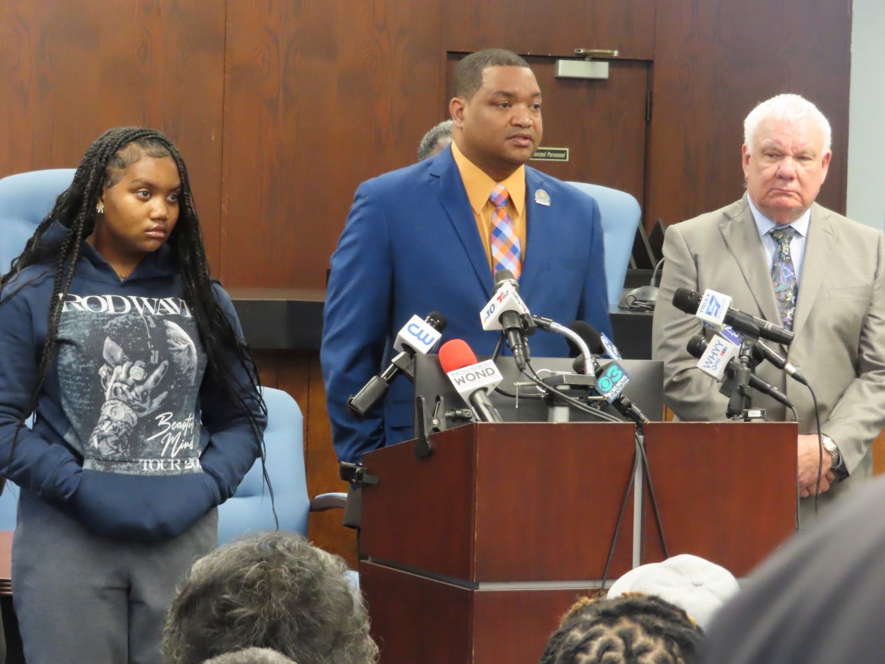 Atlantic City mayor, wife charged with abusing and assaulting teenage daughter | KLRT [Video]