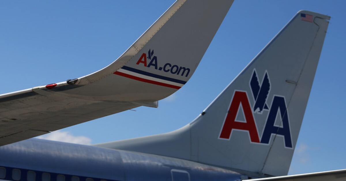 American Airlines flight departing KCI struck by lightning, lands safely [Video]