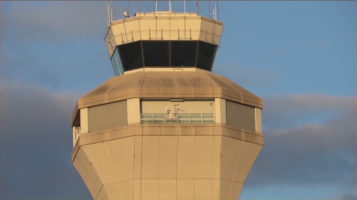 Austin-Bergstrom International Airport upgrading baggage handling system, runway technology [Video]