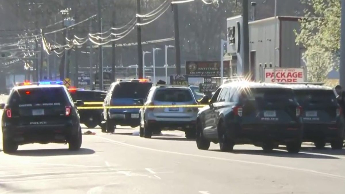 Police investigation closes Broad Street in Bristol  NBC Connecticut [Video]