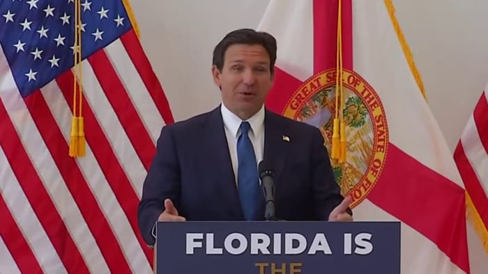 DeSantis signs sweeping education bill with book challenge changes in Jacksonville [Video]