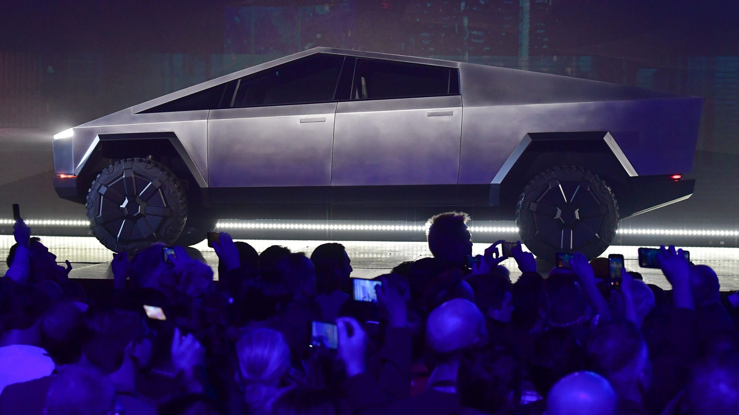 A troubling 2024 for Tesla [Video]