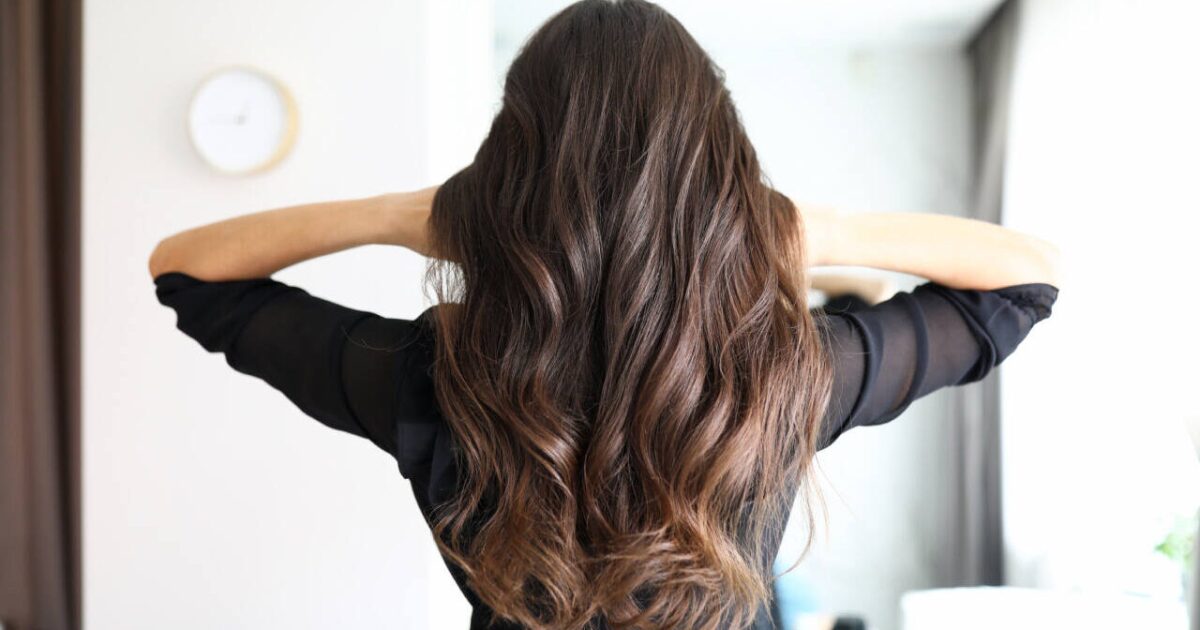 8 ways to fake thick hair, according to hairstylists [Video]