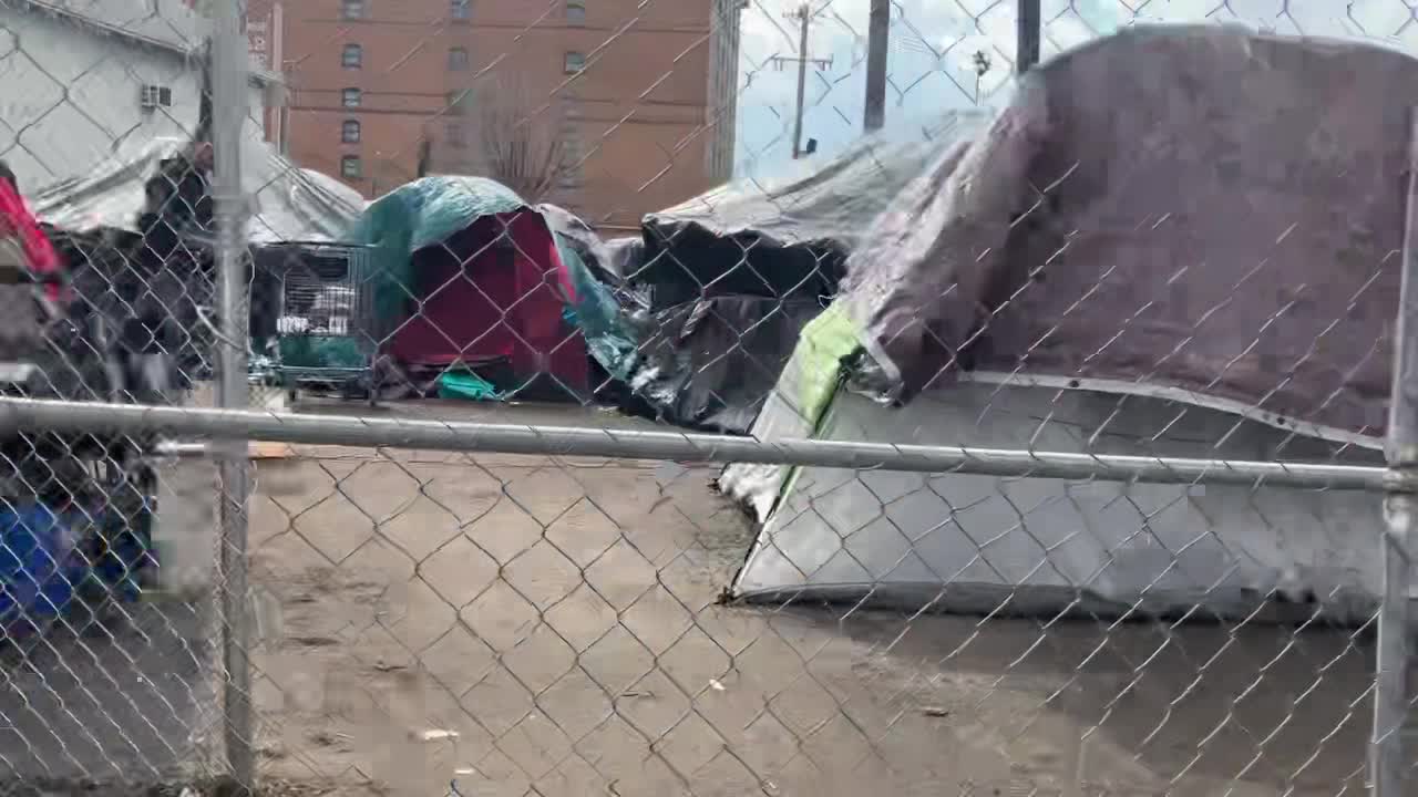 Minneapolis clears homeless encampment in Phillips West neighborhood [Video]