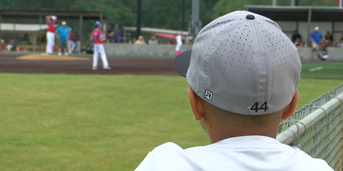 Young East Texas athletes heart stops after being hit in chest with baseball [Video]