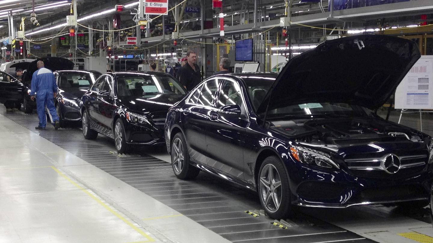 Workers at Mercedes factories near Tuscaloosa, Alabama, to vote in May on United Auto Workers union  WPXI [Video]