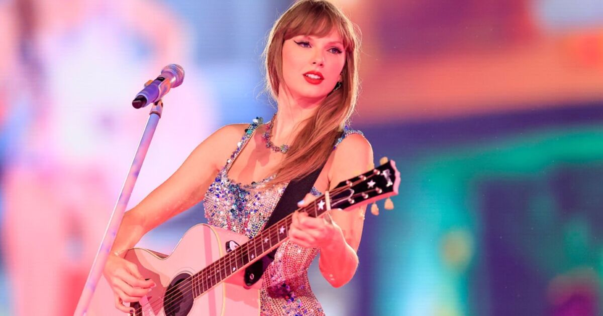 British Taylor Swift fans battle huge hotel prices for Eras Tour | Music | Entertainment [Video]