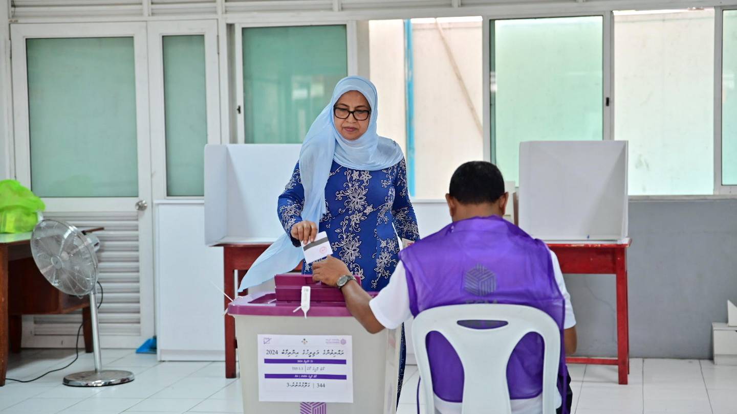 Voting begins for Maldives Parliament, watched by India and China vying for control of Indian Ocean  WHIO TV 7 and WHIO Radio [Video]