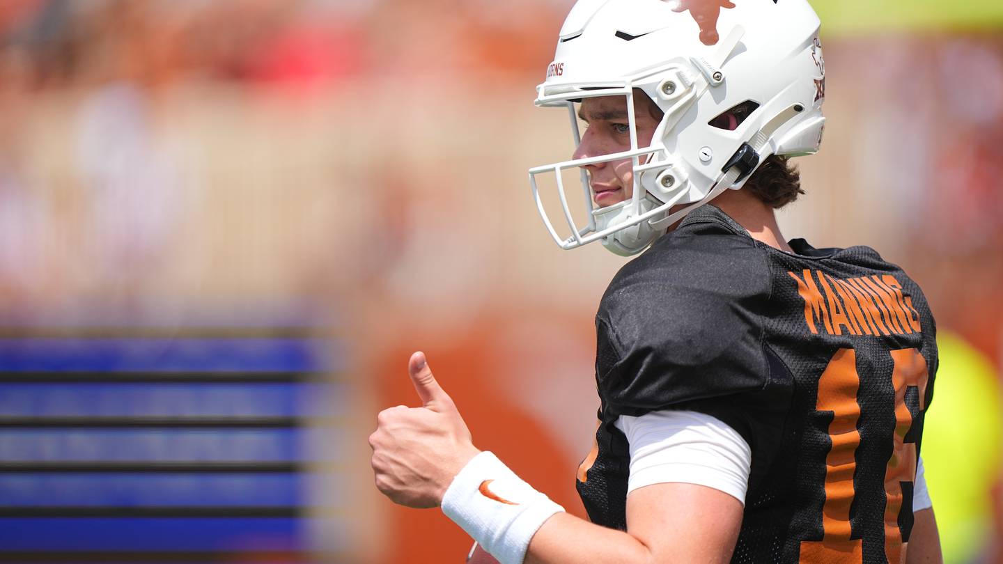 Arch Manning puts on a show in Texas’ spring game, throwing for three touchdowns  WSOC TV [Video]