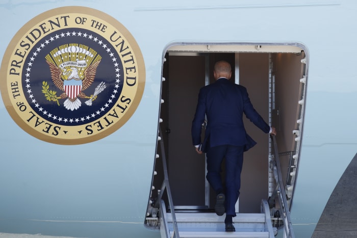 When it comes to government planes and political trips, who pays for a president’s campaign travel? [Video]