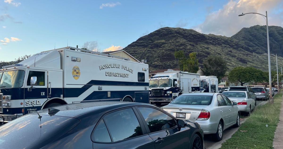 Suspect arrested after hours-long standoff in Waianae | Crime & Courts [Video]