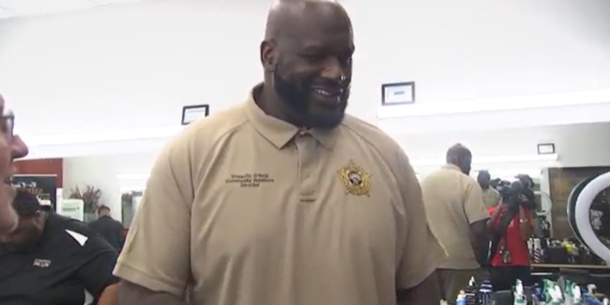 Shaq stops by Henry County barbershop to talk policing [Video]