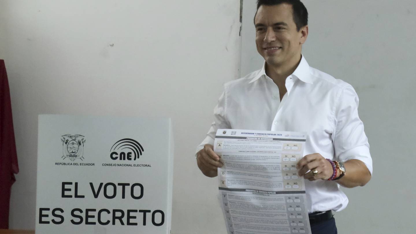 Ecuadorians vote overwhelmingly in referendum to approve toughening fight against gangs  WHIO TV 7 and WHIO Radio [Video]