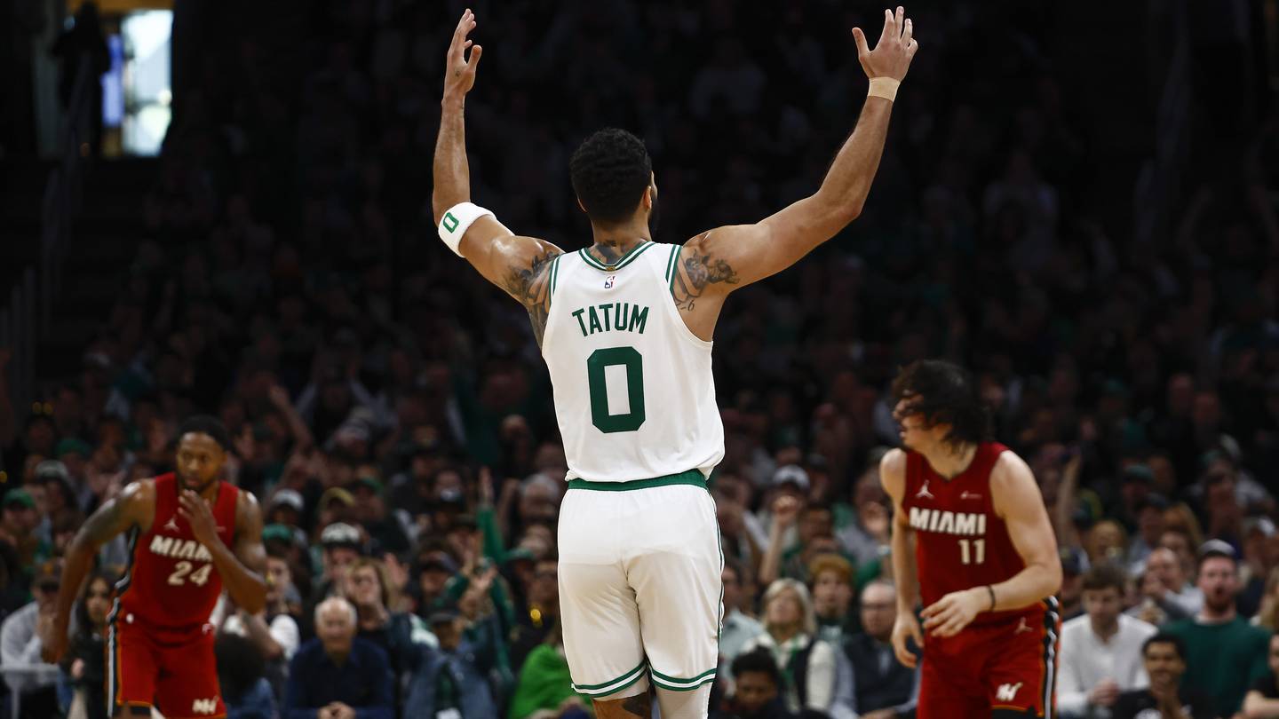 Jayson Tatum triple-double, 3s lead Celtics past Butler-less Heat 114-94 in playoff opener  Boston 25 News [Video]