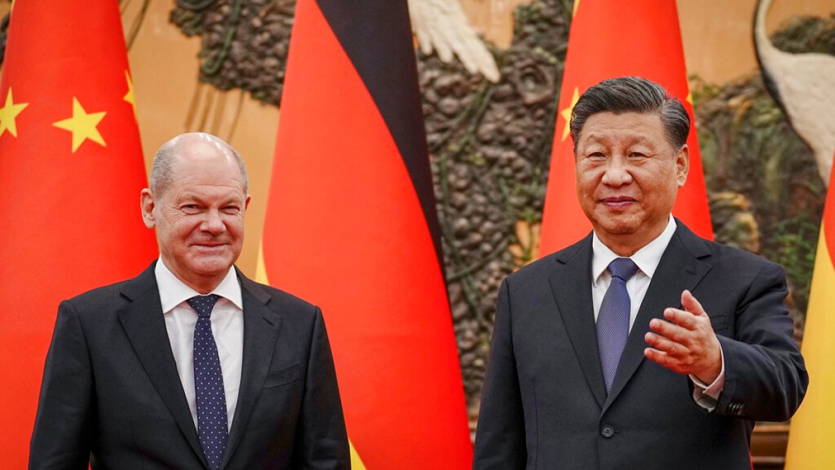 Germany and Britain arrest suspected Chinese spies | Espionage News [Video]