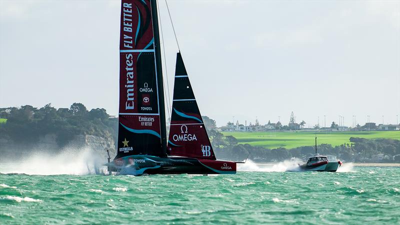 Kiwis put in solid session in breeze gusting to 30kts [Video]