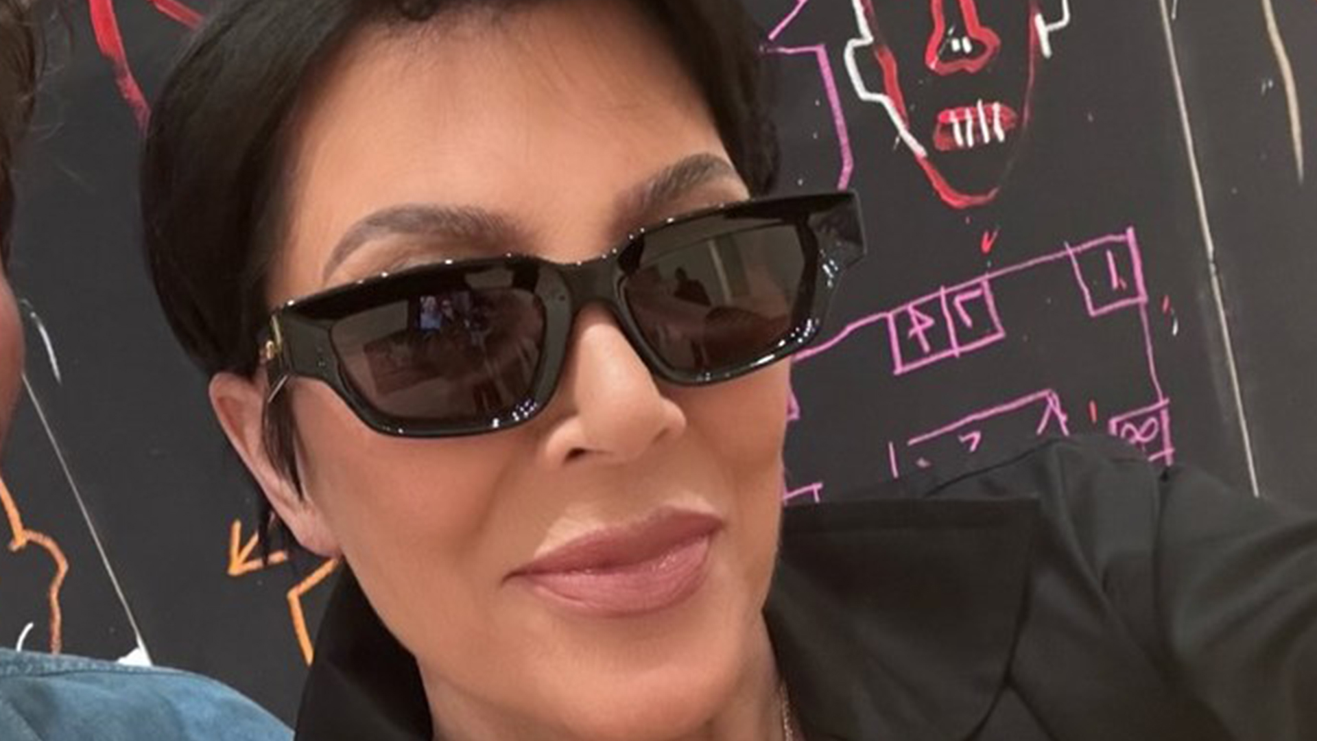 Kris Jenner displays slimmer-than-ever face in new pic after fans warn the star to be careful with ‘scary’ weight loss [Video]