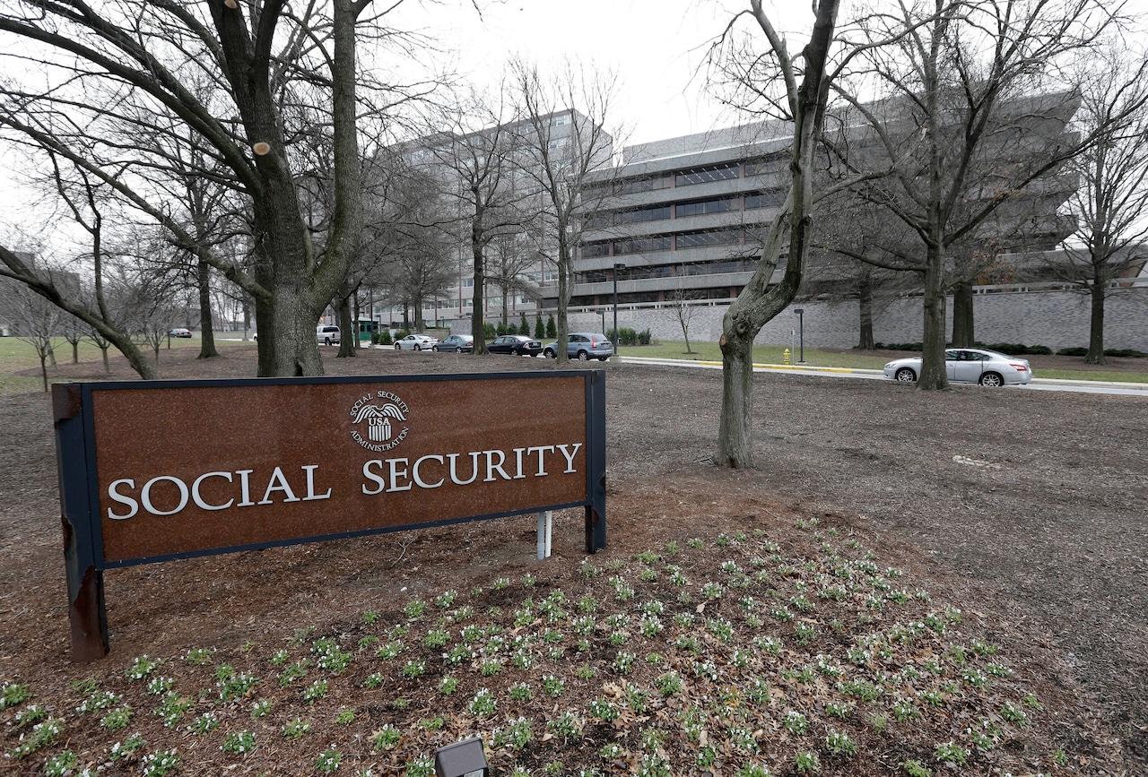 Increase in Social Security benefits means seniors could get more money [Video]