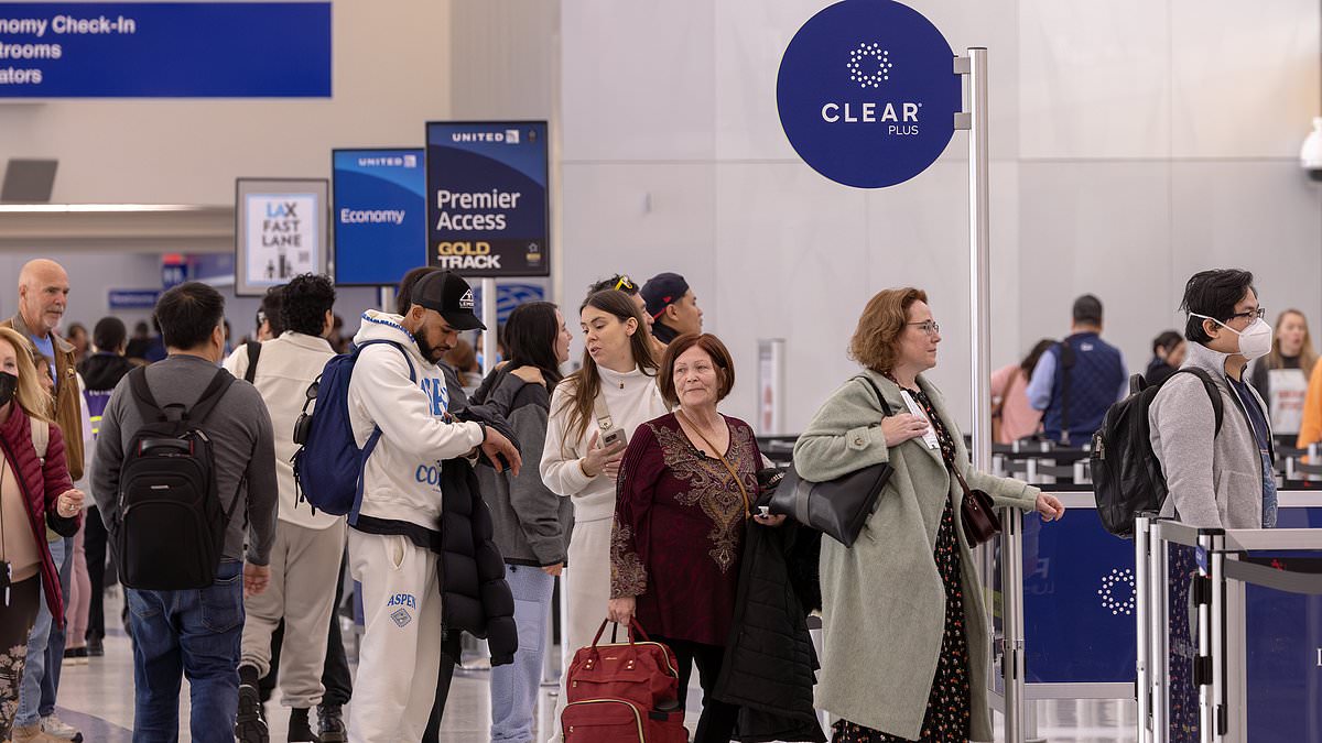 California Democrat wants to ban line-skipping airport perk Clear because it gives ‘unfair advantage to wealthy travelers’ [Video]